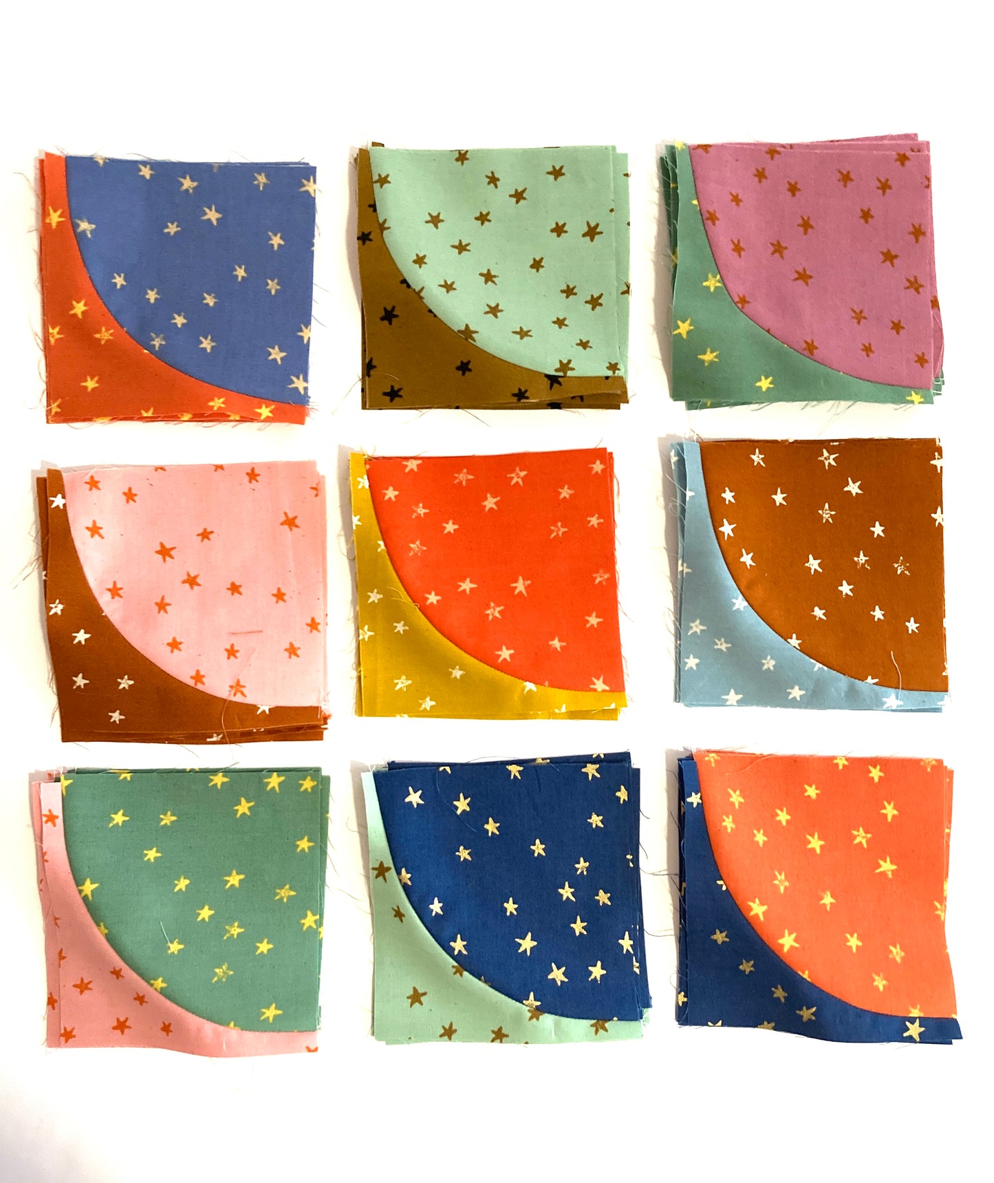 Poppin' Posies Quilt Pattern by The Retro Quilter